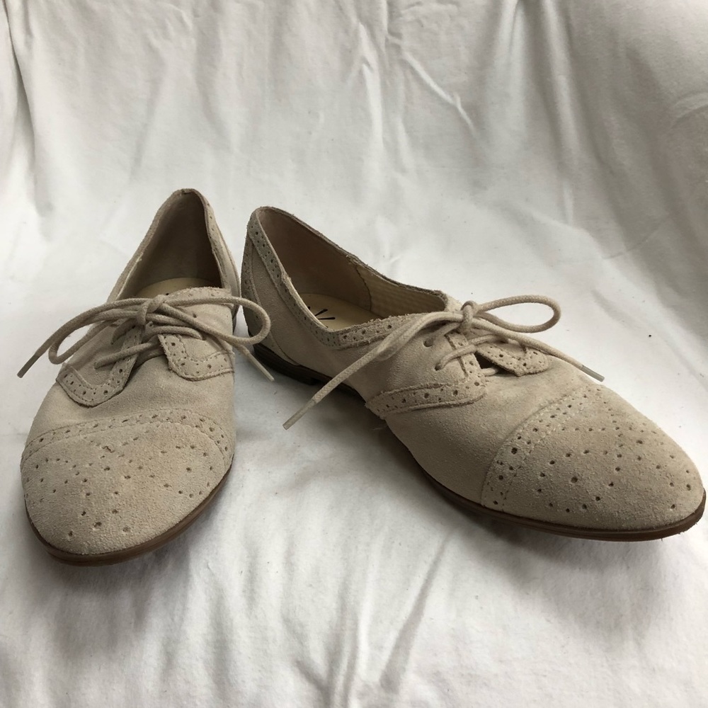 Isaac Mizrahi brown suede oxfords